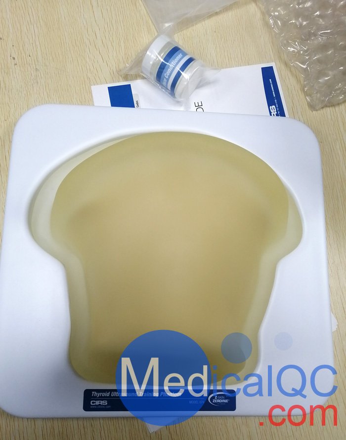 Cirs074甲狀腺超聲訓(xùn)練模體,Cirs074甲狀腺穿刺模體實(shí)物圖